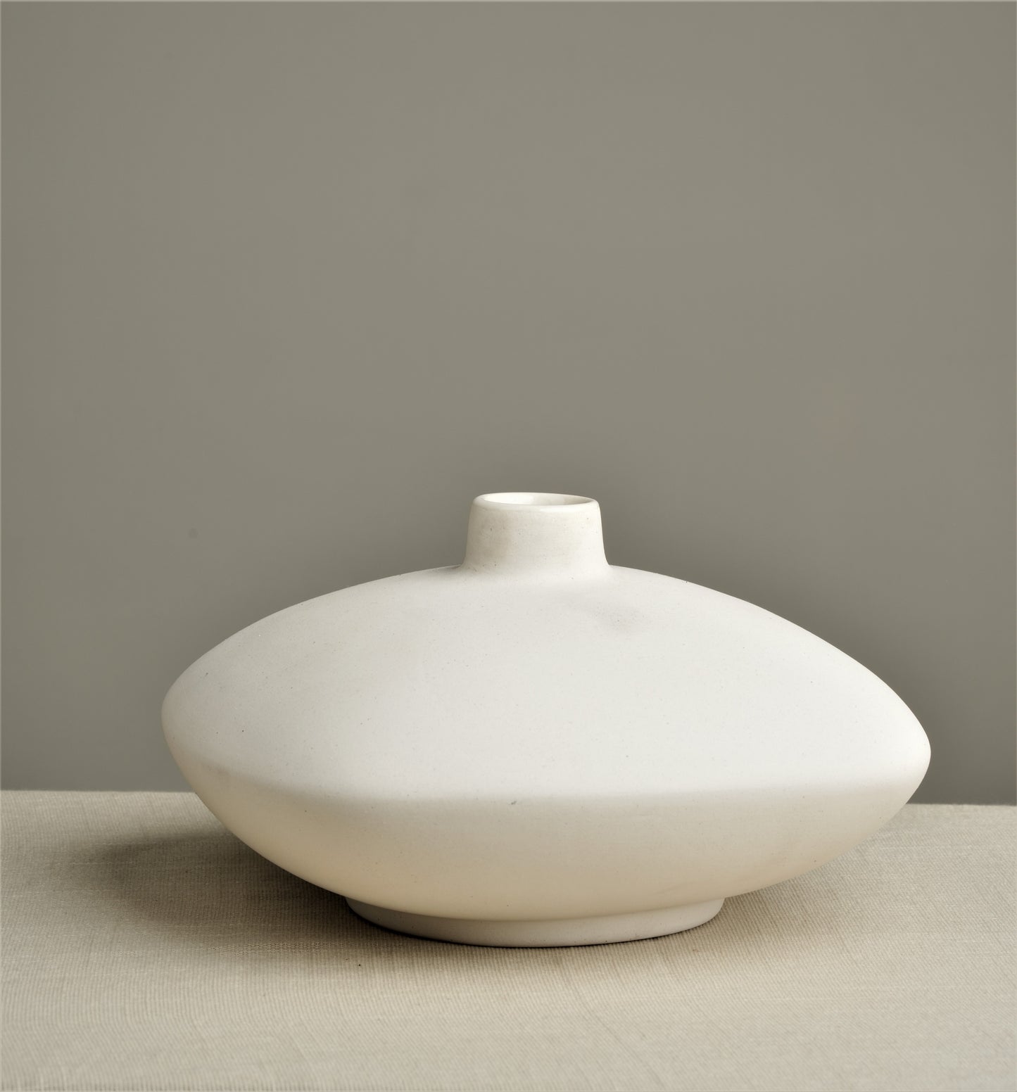 Palmera white-Ceramic Vase